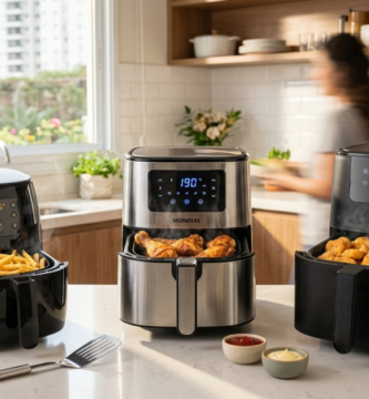 As 3 melhores air fryers do Brasil em 2026 com alimentos crocantes como batata frita e frango, destacando desempenho, capacidade e custo-benefício.
